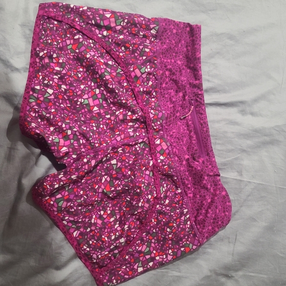 Lululemon Mosaic Run Short Lulu size 6 🍋 - Picture 3 of 9